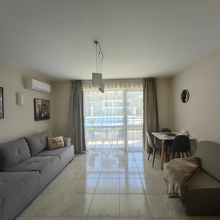 Studio Apartment *